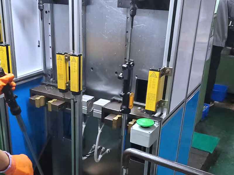 光電保護器工作原理是什么