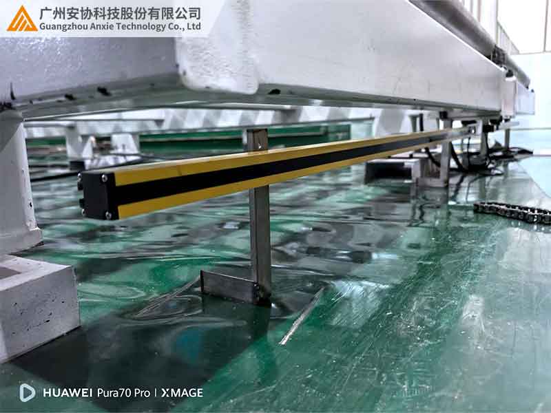單邊光柵對生產區域人員的感應控制